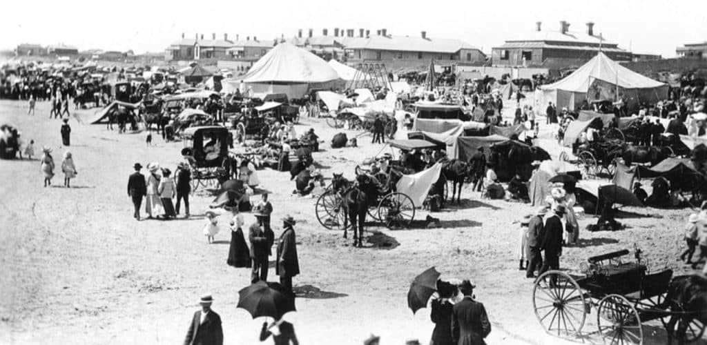 Busy Henley Beach scene, 1905