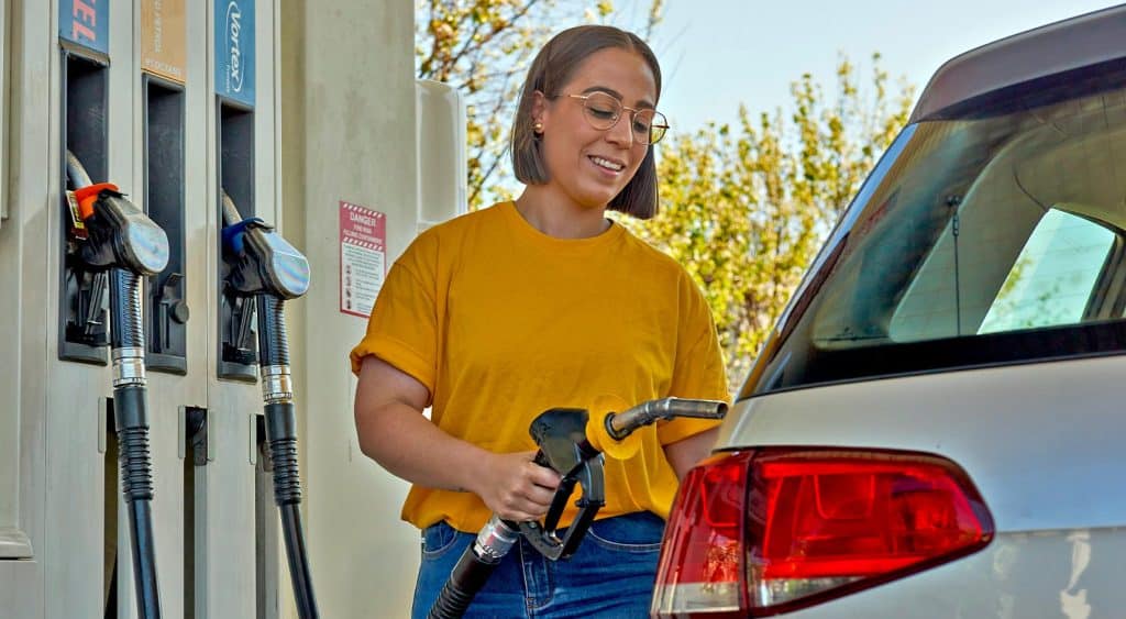Filling a car up with petrol